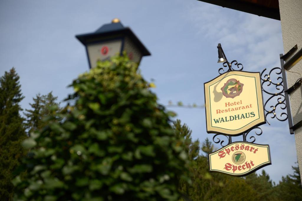 Hotel Waldhaus Mespelbrunn Esterno foto