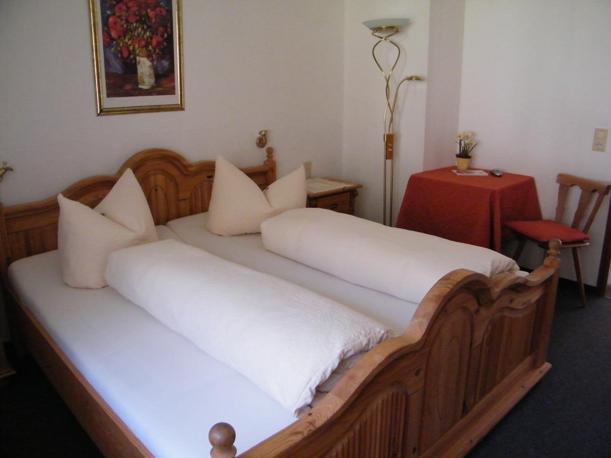 Hotel Waldhaus Mespelbrunn Esterno foto
